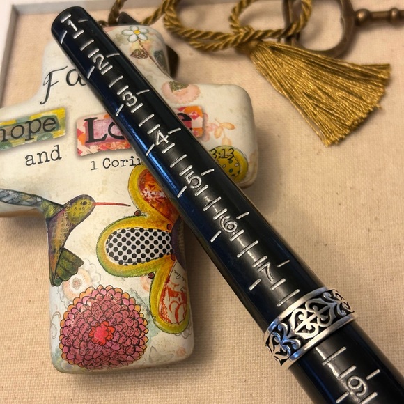 Retired James Avery adoree ring size 8 - Picture 4 of 4